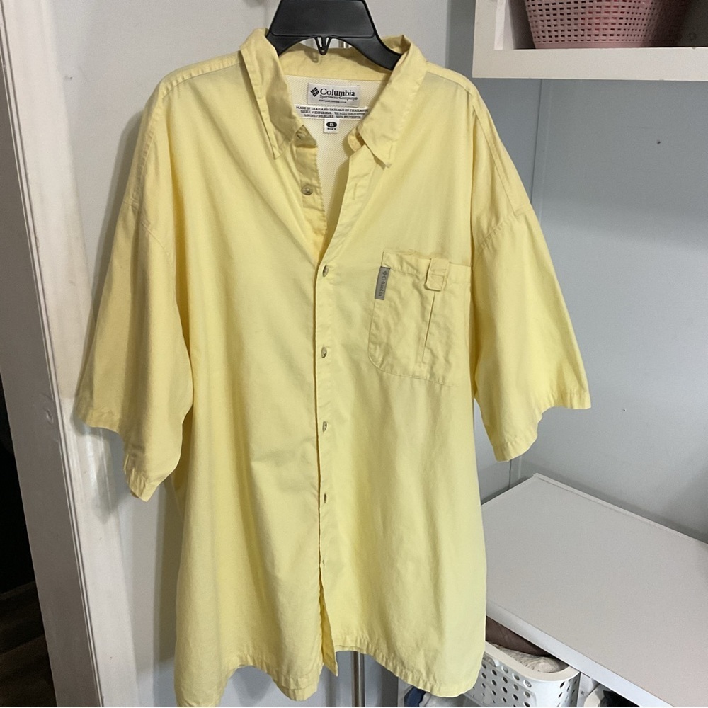 Columbia Yellow Button Down Shirt Size XL